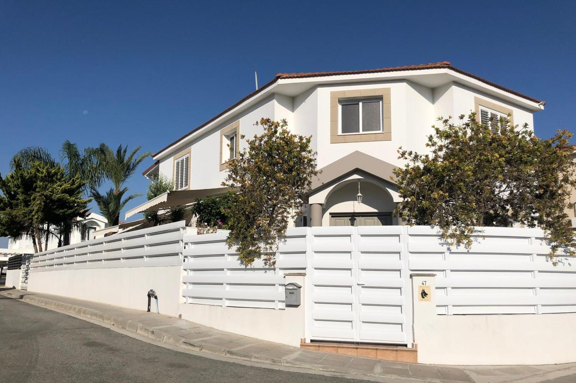 Villa Andy-350 M From The Beach Larnaca Extérieur photo