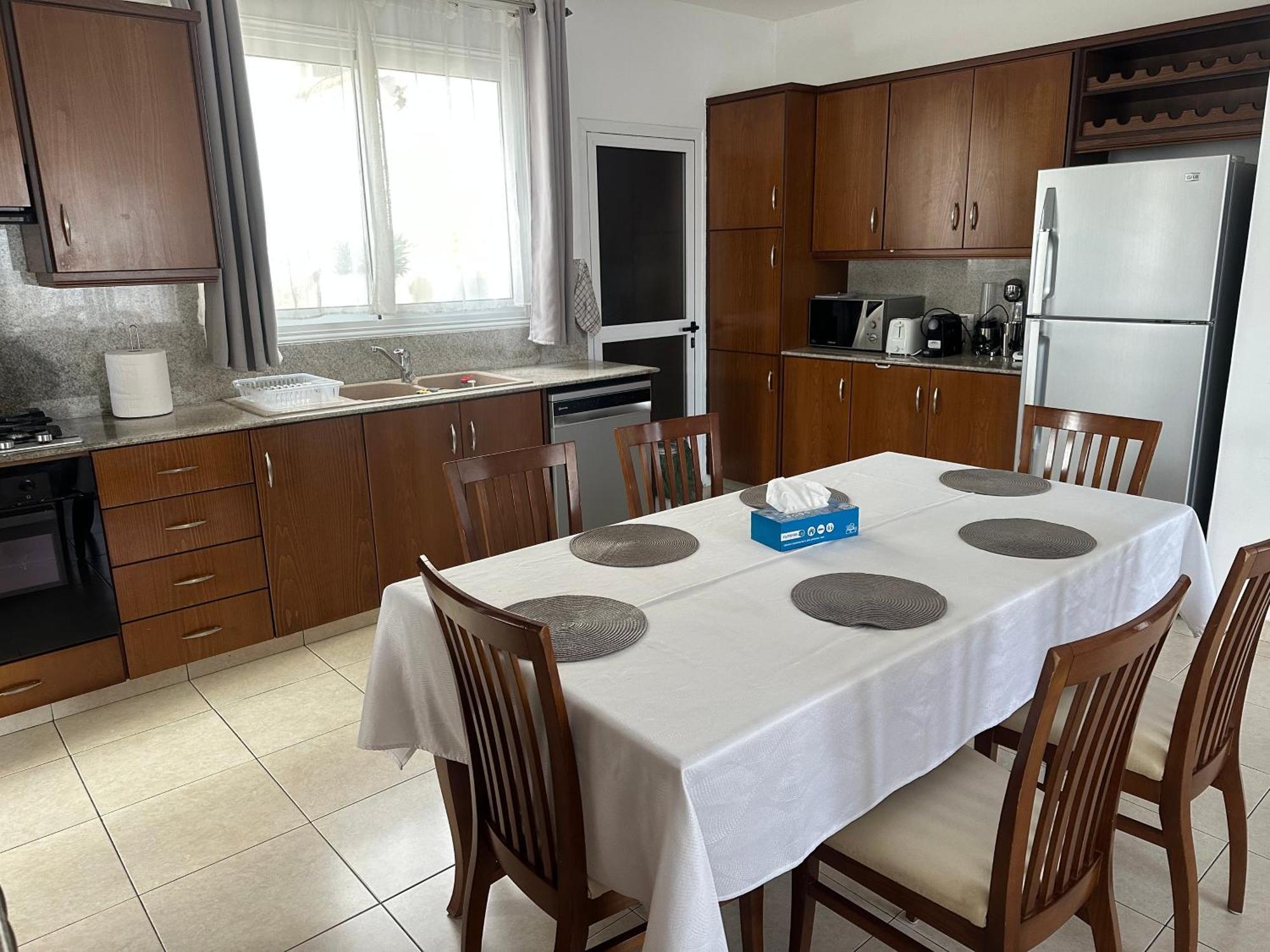 Villa Andy-350 M From The Beach Larnaca Extérieur photo